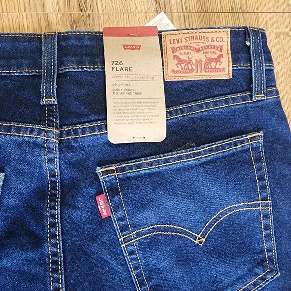 NEW Levis Jeans Womens 30x30 Dark Blue Denim Pants 726 Flare High Rise Stretch - Picture 3 of 8